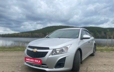 Chevrolet Cruze II, 2014 год, 700 000 рублей, 3 фотография