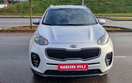 KIA Sportage IV рестайлинг, 2018 год, 1 800 000 рублей, 2 фотография