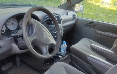 Chrysler Voyager IV, 2002 год, 250 000 рублей, 3 фотография