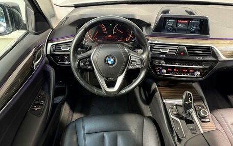 BMW 5 серия, 2019 год, 2 299 800 рублей, 9 фотография
