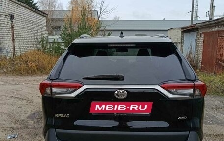 Toyota RAV4, 2021 год, 2 580 000 рублей, 4 фотография