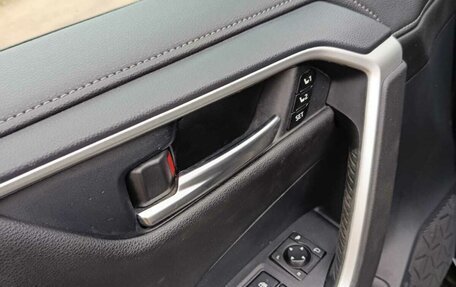 Toyota RAV4, 2021 год, 2 580 000 рублей, 17 фотография