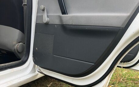 Volkswagen Polo IV рестайлинг, 2004 год, 310 000 рублей, 14 фотография