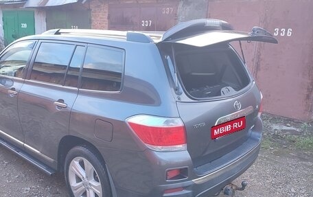 Toyota Highlander III, 2010 год, 1 700 000 рублей, 6 фотография