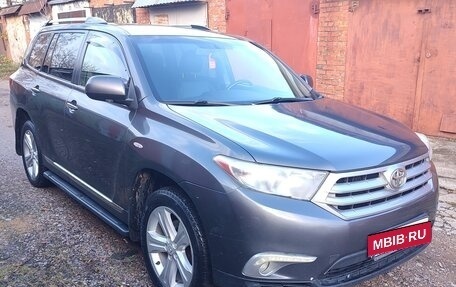 Toyota Highlander III, 2010 год, 1 700 000 рублей, 11 фотография