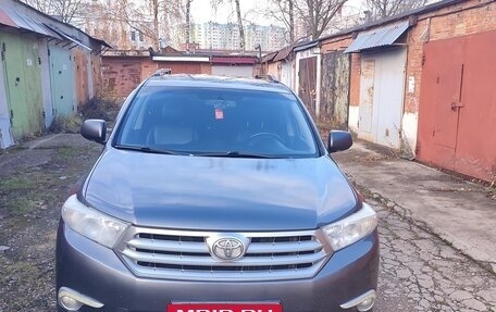 Toyota Highlander III, 2010 год, 1 700 000 рублей, 10 фотография