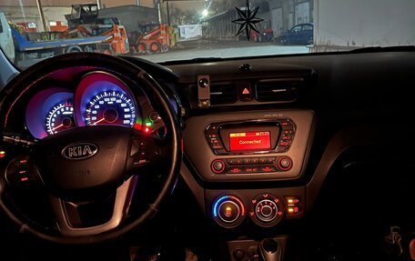 KIA Rio III рестайлинг, 2015 год, 700 000 рублей, 14 фотография