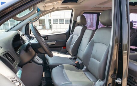 Hyundai Grand Starex Grand Starex I рестайлинг 2, 2014 год, 1 785 000 рублей, 11 фотография