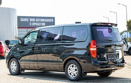 Hyundai Grand Starex Grand Starex I рестайлинг 2, 2014 год, 1 785 000 рублей, 4 фотография