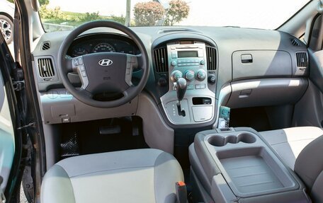 Hyundai Grand Starex Grand Starex I рестайлинг 2, 2014 год, 1 785 000 рублей, 16 фотография