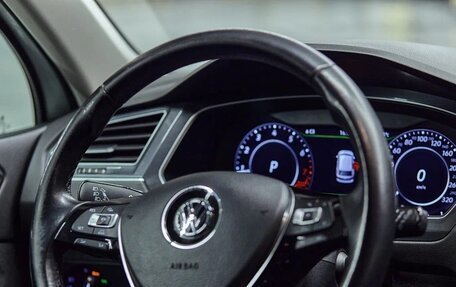 Volkswagen Tiguan II, 2018 год, 3 300 000 рублей, 8 фотография