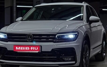 Volkswagen Tiguan II, 2018 год, 3 300 000 рублей, 6 фотография