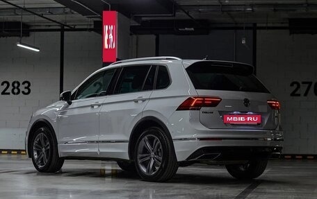 Volkswagen Tiguan II, 2018 год, 3 300 000 рублей, 5 фотография