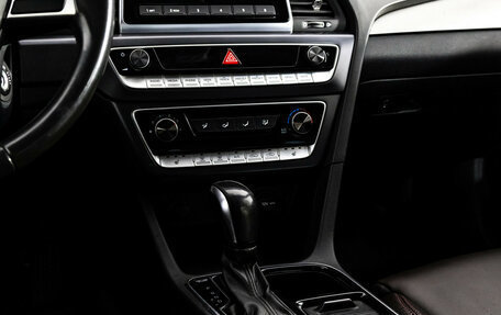 Hyundai Sonata VII, 2019 год, 1 649 000 рублей, 13 фотография