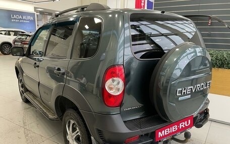 Chevrolet Niva I рестайлинг, 2017 год, 599 000 рублей, 6 фотография