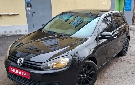 Volkswagen Golf VI, 2011 год, 800 000 рублей, 1 фотография