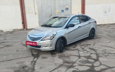 Hyundai Solaris II рестайлинг, 2016 год, 750 000 рублей, 3 фотография