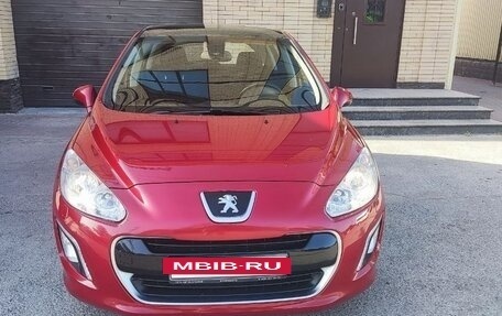 Peugeot 308 II, 2011 год, 699 000 рублей, 4 фотография