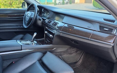 BMW 7 серия, 2009 год, 1 900 000 рублей, 14 фотография