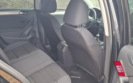 Volkswagen Golf VI, 2011 год, 800 000 рублей, 7 фотография