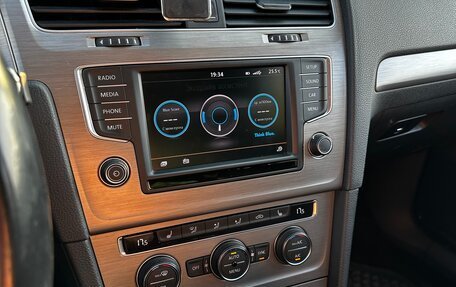 Volkswagen Golf VII, 2016 год, 1 500 000 рублей, 13 фотография