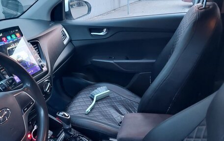 Hyundai Solaris II рестайлинг, 2020 год, 880 000 рублей, 2 фотография