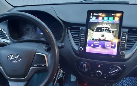 Hyundai Solaris II рестайлинг, 2020 год, 880 000 рублей, 5 фотография