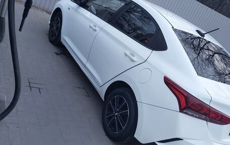 Hyundai Solaris II рестайлинг, 2020 год, 880 000 рублей, 8 фотография