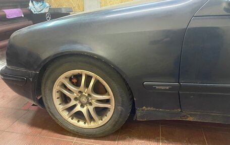 Mercedes-Benz CLK-Класс, 2000 год, 420 000 рублей, 13 фотография