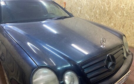 Mercedes-Benz CLK-Класс, 2000 год, 420 000 рублей, 25 фотография