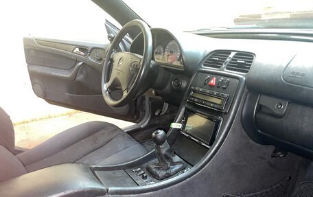 Mercedes-Benz CLK-Класс, 2000 год, 420 000 рублей, 36 фотография