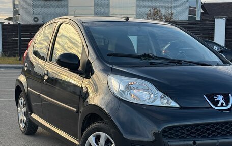 Peugeot 107 I рестайлинг, 2011 год, 490 000 рублей, 4 фотография