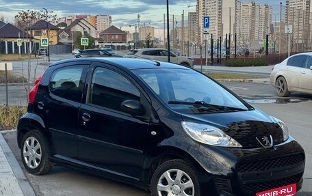 Peugeot 107 I рестайлинг, 2011 год, 490 000 рублей, 10 фотография