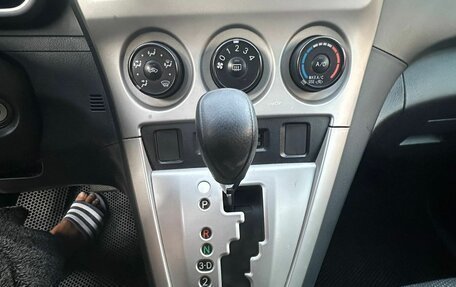 Toyota Matrix, 2008 год, 830 000 рублей, 28 фотография