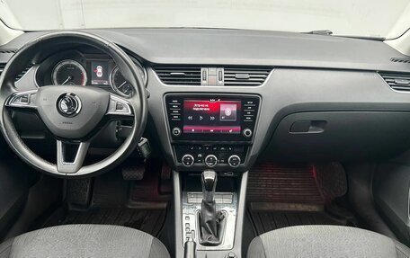 Skoda Octavia, 2018 год, 1 910 000 рублей, 14 фотография