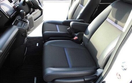 Honda Stepwgn IV, 2021 год, 2 070 111 рублей, 12 фотография