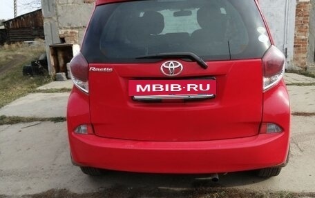 Toyota Ractis II, 2015 год, 1 200 000 рублей, 10 фотография