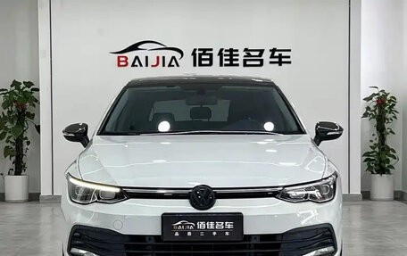 Volkswagen Golf VIII, 2022 год, 1 690 555 рублей, 2 фотография