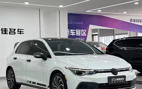 Volkswagen Golf VIII, 2022 год, 1 690 555 рублей, 3 фотография