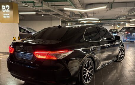 Toyota Camry, 2021 год, 3 150 000 рублей, 2 фотография