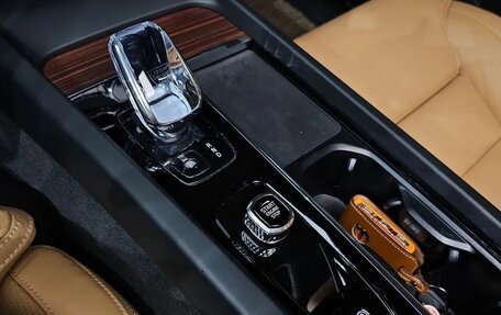 Volvo XC60 II, 2024 год, 5 490 000 рублей, 13 фотография