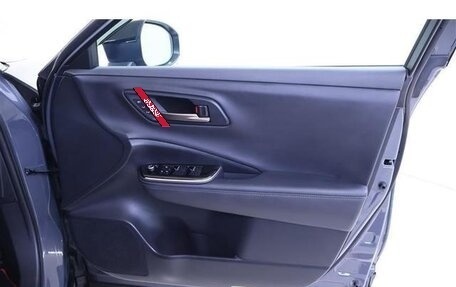 Toyota Crown, 2024 год, 4 540 000 рублей, 27 фотография