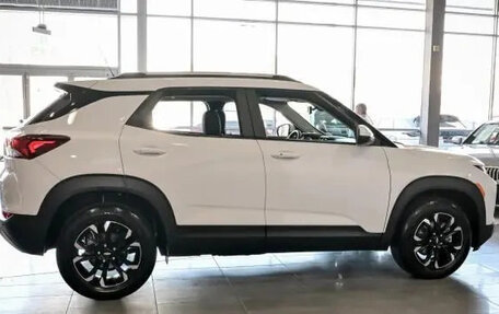 Chevrolet TrailBlazer, 2022 год, 1 900 000 рублей, 3 фотография