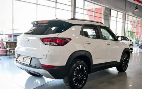 Chevrolet TrailBlazer, 2022 год, 1 900 000 рублей, 2 фотография