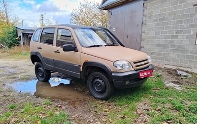 Chevrolet Niva I рестайлинг, 2004 год, 280 000 рублей, 1 фотография