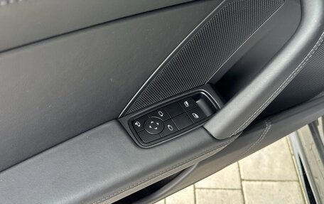 Porsche 911, 2025 год, 20 000 000 рублей, 16 фотография