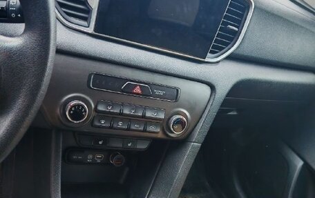 KIA Sportage IV рестайлинг, 2018 год, 2 080 000 рублей, 18 фотография