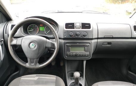 Skoda Fabia II, 2008 год, 400 000 рублей, 11 фотография