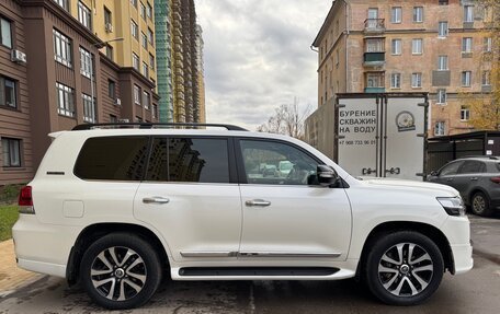 Toyota Land Cruiser 200, 2018 год, 7 200 000 рублей, 10 фотография
