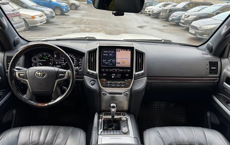 Toyota Land Cruiser 200, 2018 год, 7 200 000 рублей, 21 фотография